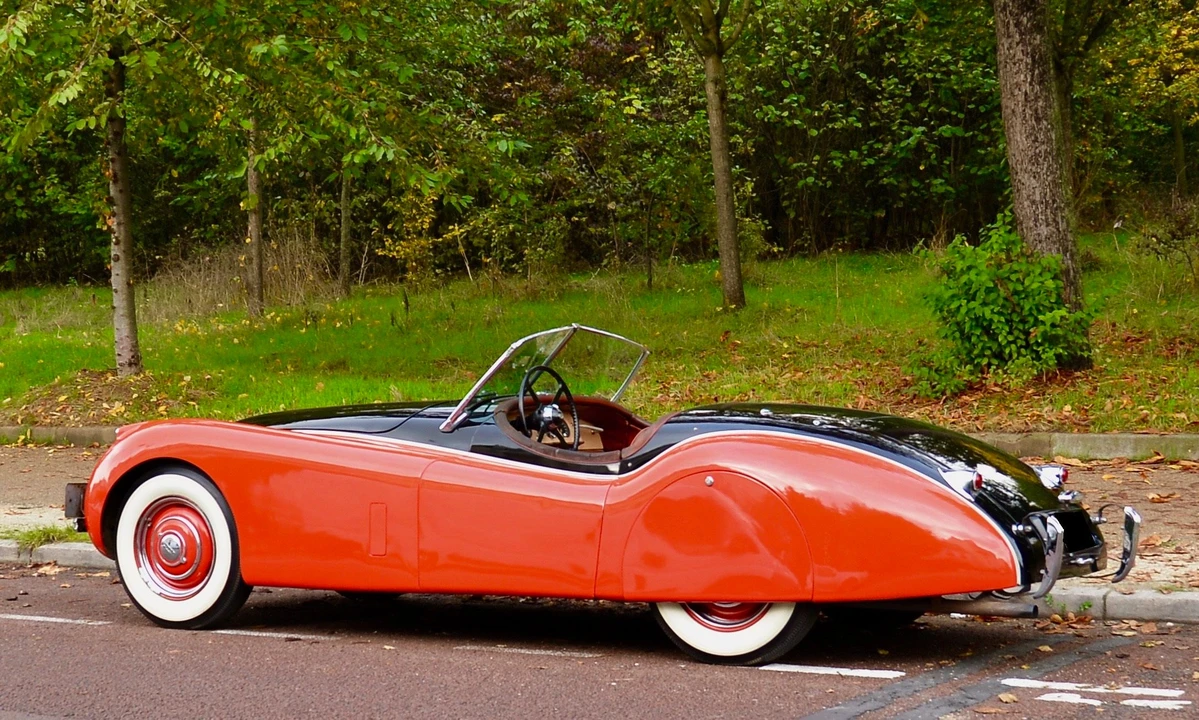 Jaguar XK120 OTS Roadster - Image 7 of 22