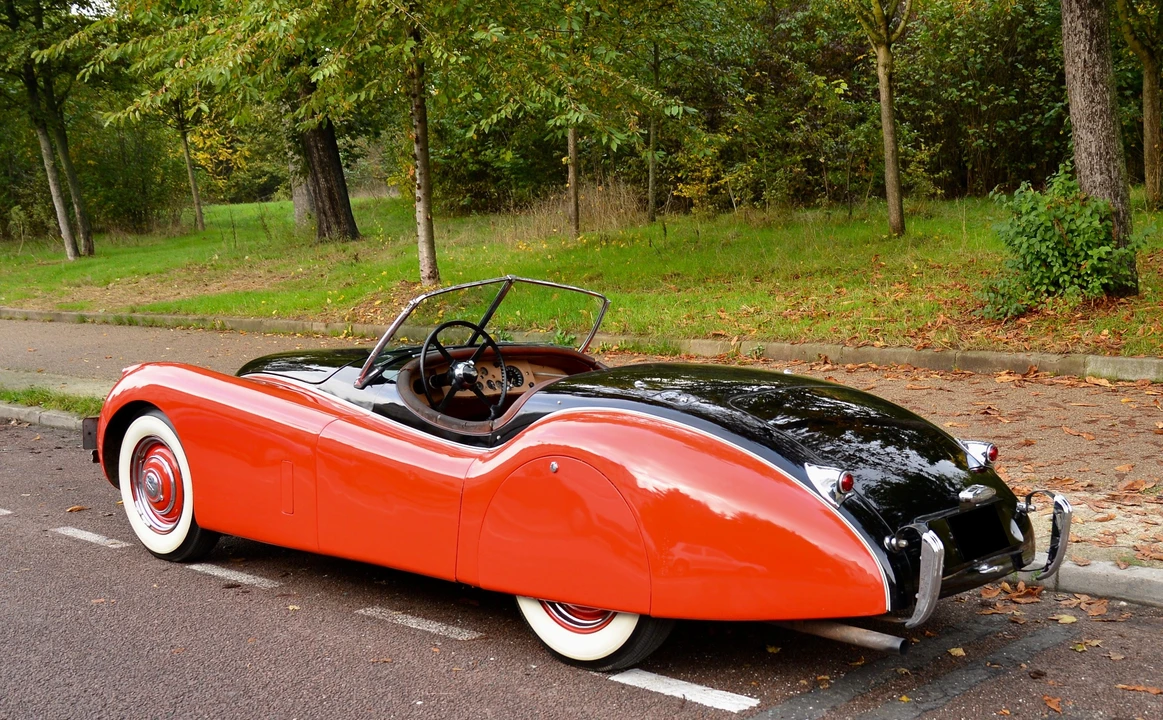 Jaguar XK120 OTS Roadster - Image 6 of 22