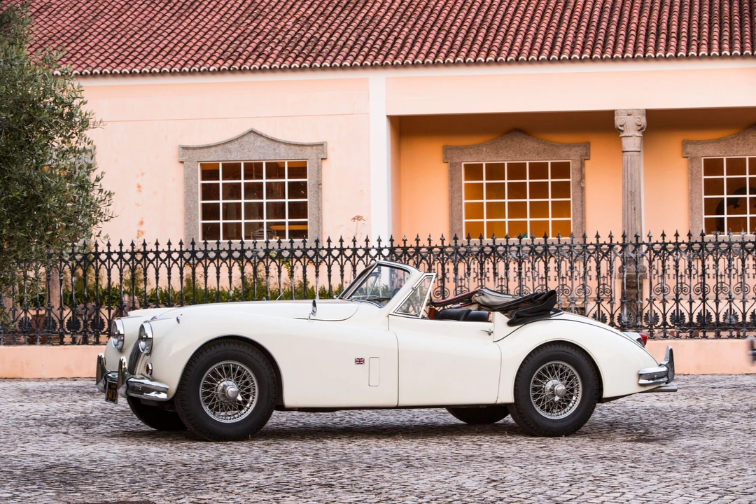 Jaguar XK140 DHC Drophead - Image 2 of 5