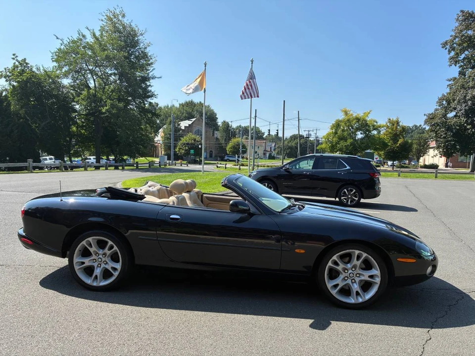 2003 Jaguar X100 XK8 - Image 2 of 10
