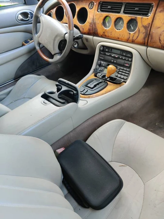 1998 Jaguar X100 XK8 - Image 2 of 8