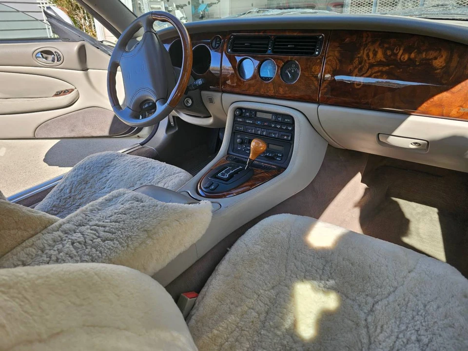 1997 Jaguar X100 XK8 - Image 4 of 9