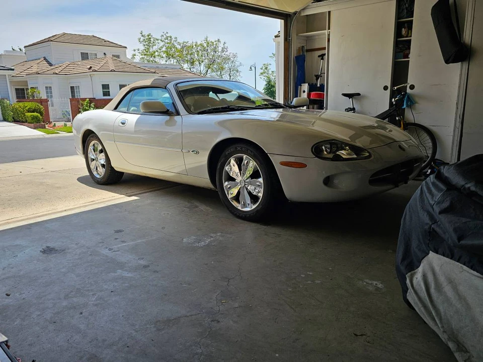 1997 Jaguar X100 XK8 - Image 8 of 9