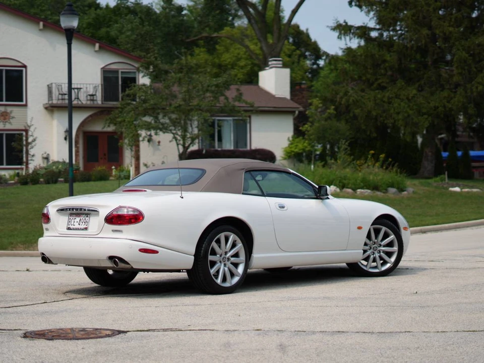 2005 Jaguar X100 XK8 - Image 9 of 18
