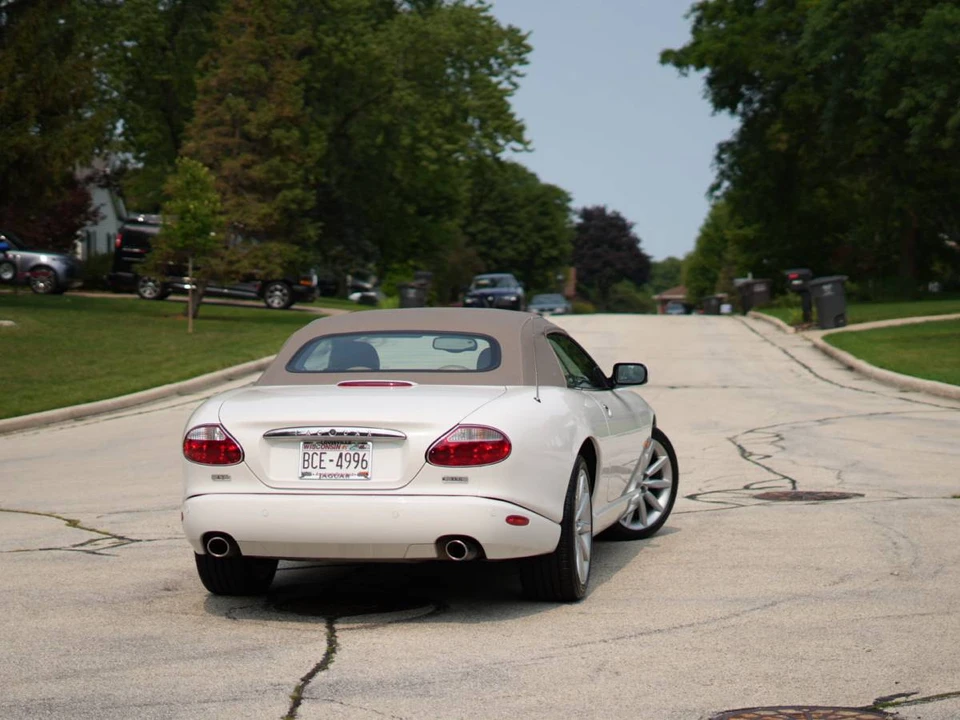 2005 Jaguar X100 XK8 - Image 11 of 18