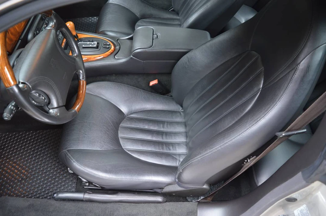 1998 Jaguar X100 XK8 - Image 11 of 18