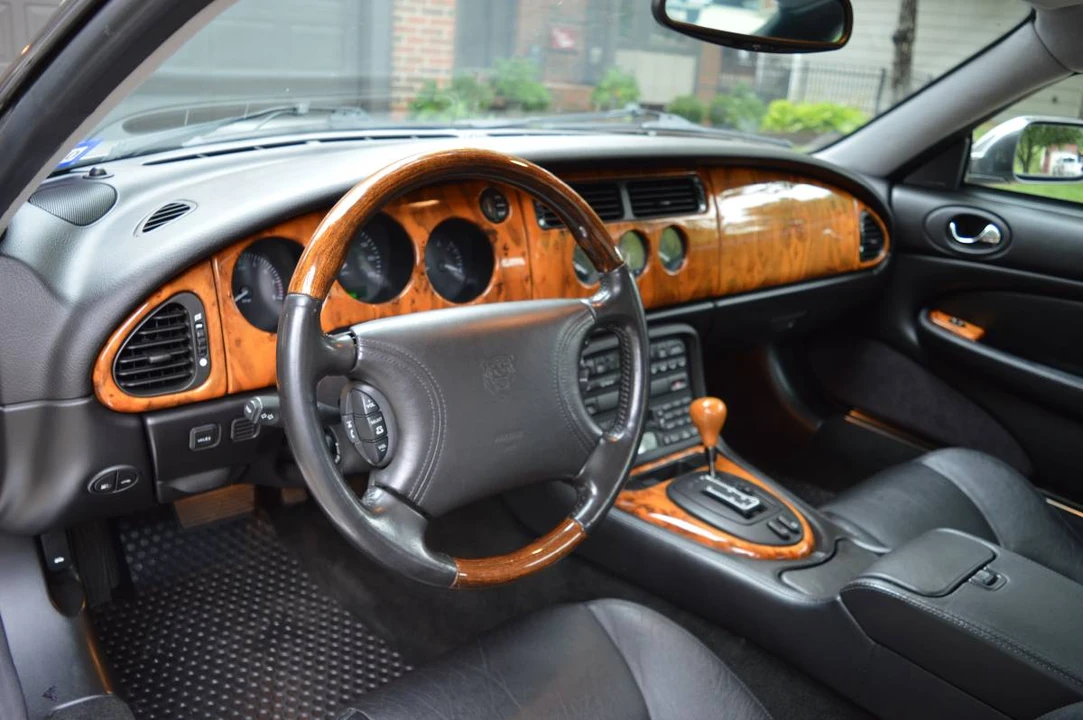 1998 Jaguar X100 XK8 - Image 10 of 18