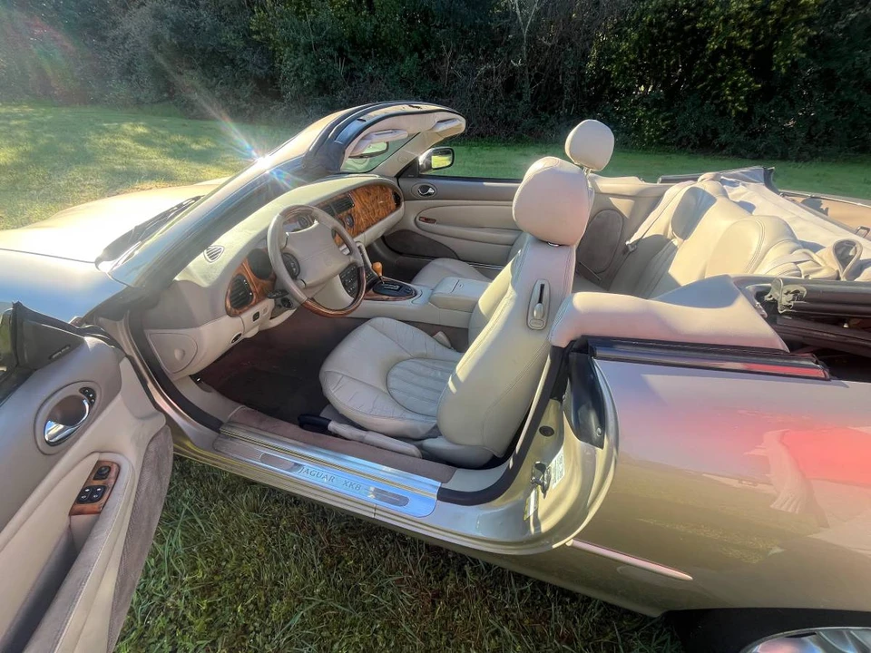 2002 Jaguar X100 XK8 - Image 20 of 23