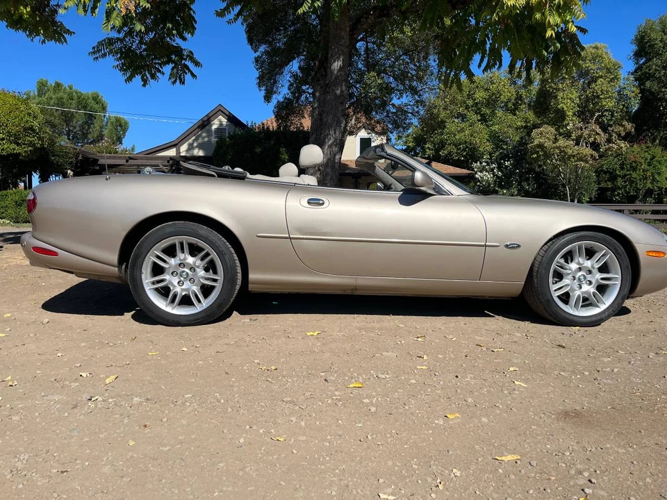 2002 Jaguar X100 XK8 - Image 6 of 11