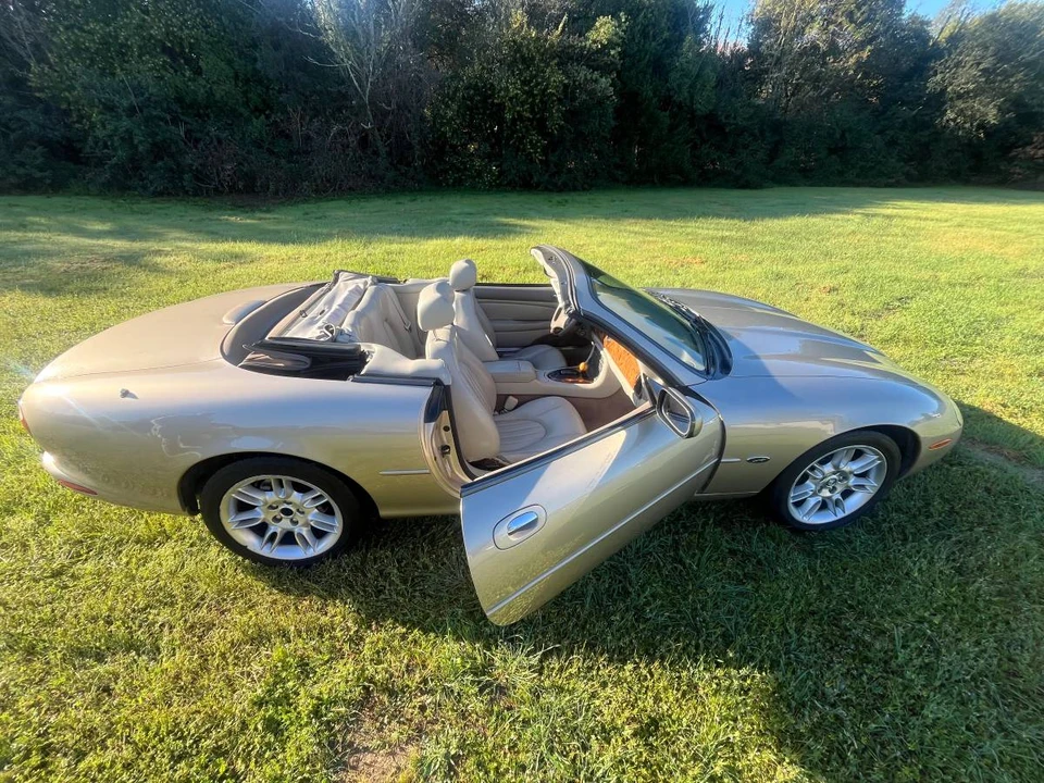 2002 Jaguar X100 XK8 - Image 11 of 23