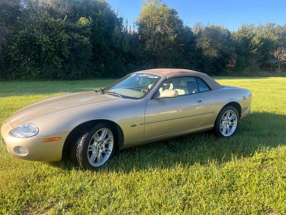 2002 Jaguar X100 XK8 - Image 2 of 23