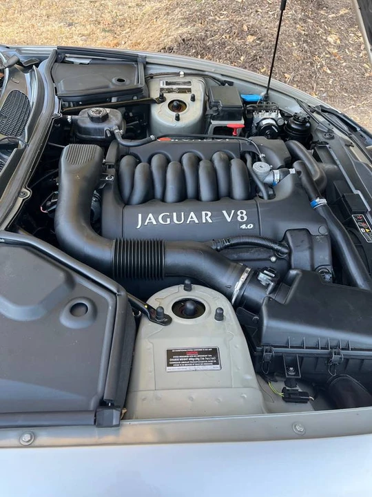 2002 Jaguar X100 XK8 - Image 7 of 11