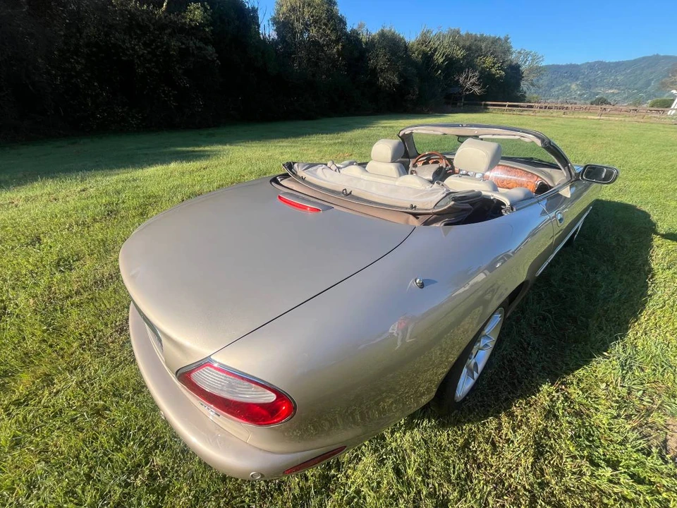 2002 Jaguar X100 XK8 - Image 14 of 23