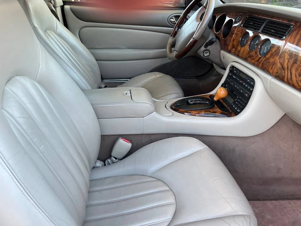 2002 Jaguar X100 XK8 - Image 5 of 11