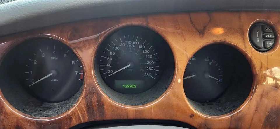 2001 Jaguar X100 XK8 - Image 6 of 10