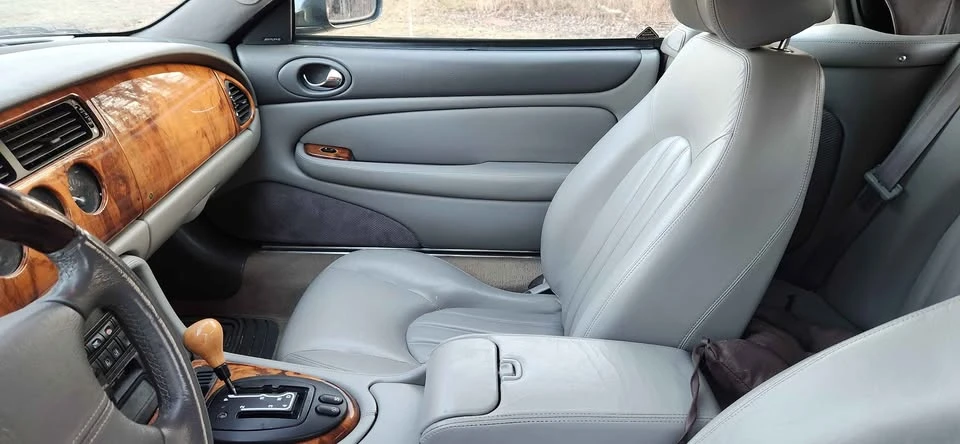 2001 Jaguar X100 XK8 - Image 9 of 10