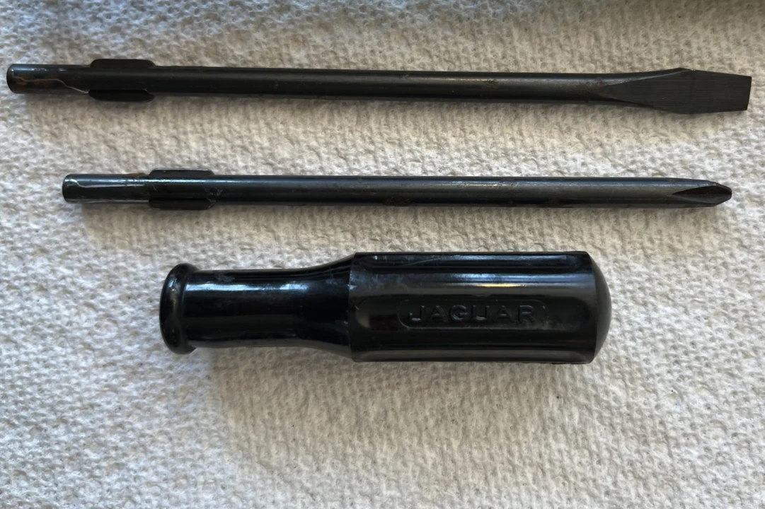 Parts & Memorabilia Tools - Image 5 of 5