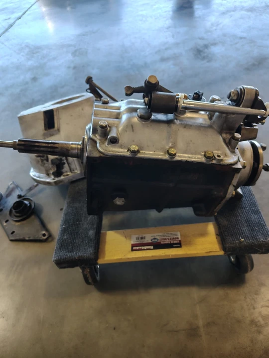Parts & Memorabilia Gearboxes - Image 4 of 10