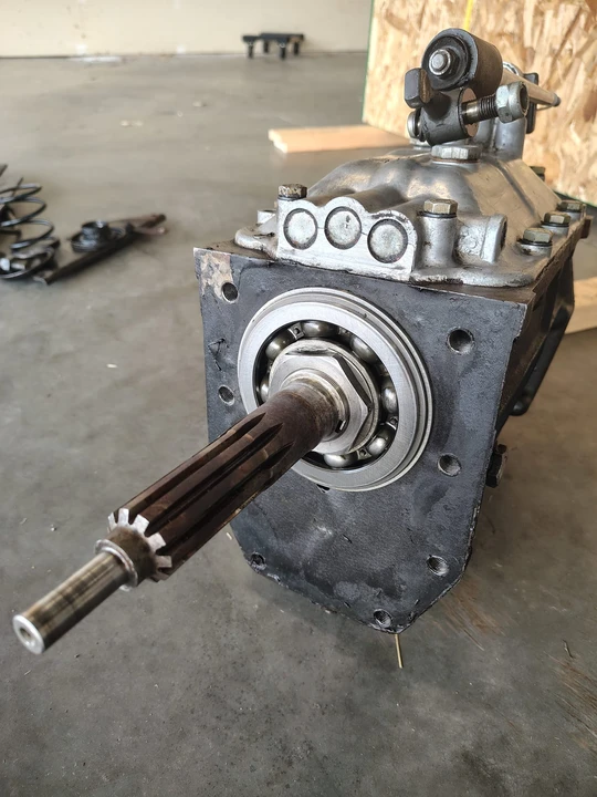 Parts & Memorabilia Gearboxes - Image 6 of 10