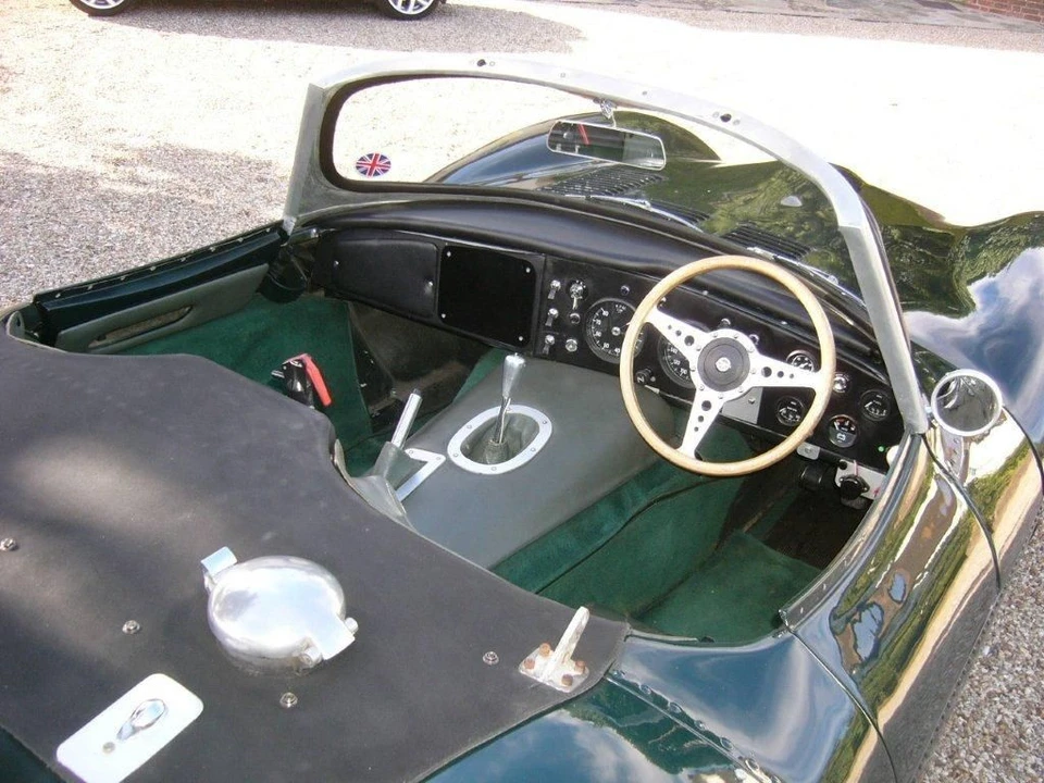 Jaguar Replica - Image 11 of 11