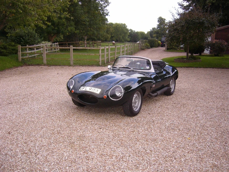 Jaguar Replica - Image 7 of 11