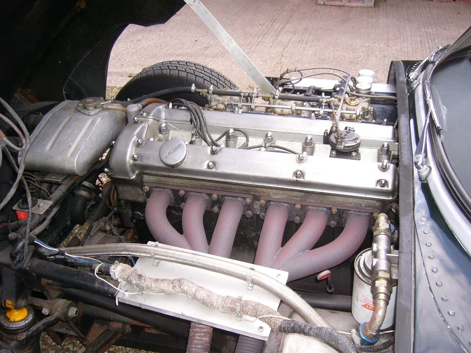 Jaguar Replica - Image 3 of 11