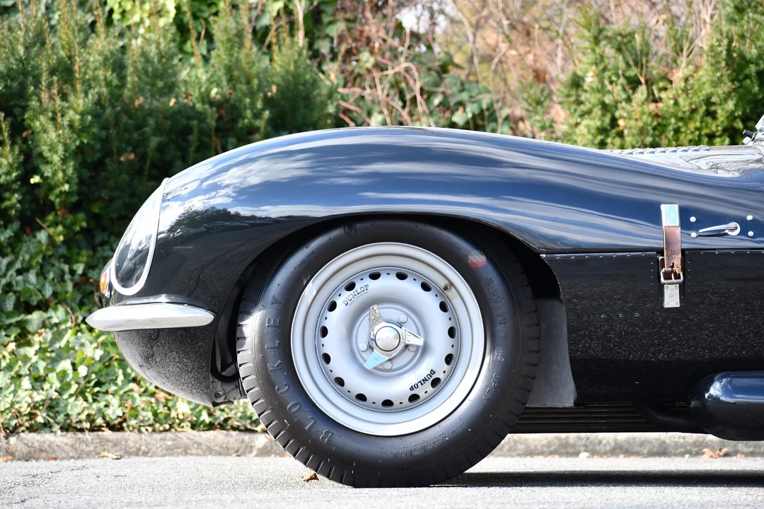 Jaguar Replica - Image 21 of 31