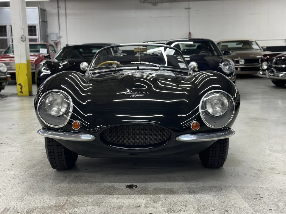 Jaguar Replica - Image 10 of 31