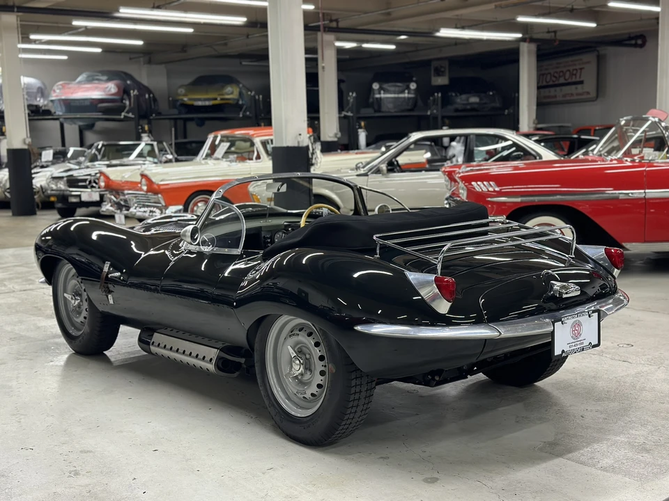 Jaguar Replica - Image 15 of 31