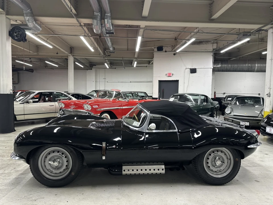 Jaguar Replica - Image 17 of 31