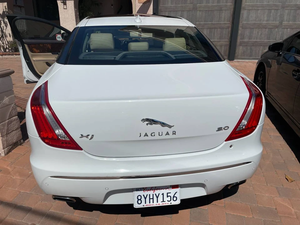 2013 Jaguar X351 XJ - Image 4 of 12
