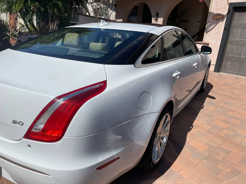 2013 Jaguar X351 XJ - Image 3 of 12