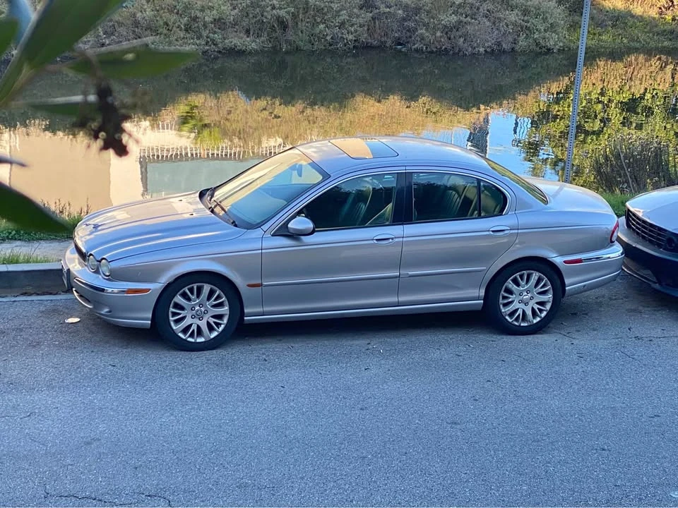 Jaguar X-Type - Image 1 of 5