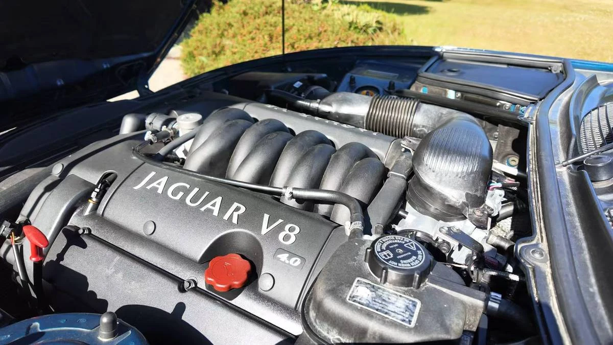 2000 Jaguar X100 XK8 - Image 7 of 18