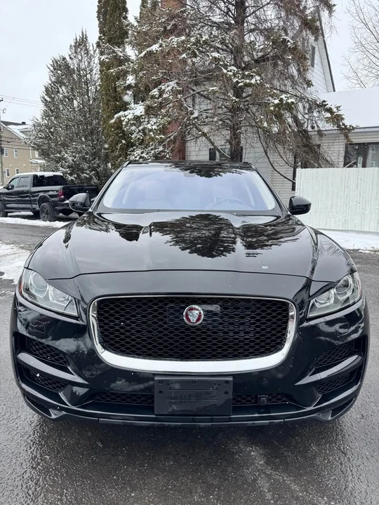 2019 Jaguar F-Pace - Image 2 of 10