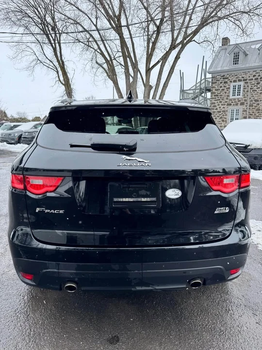 2019 Jaguar F-Pace - Image 5 of 10