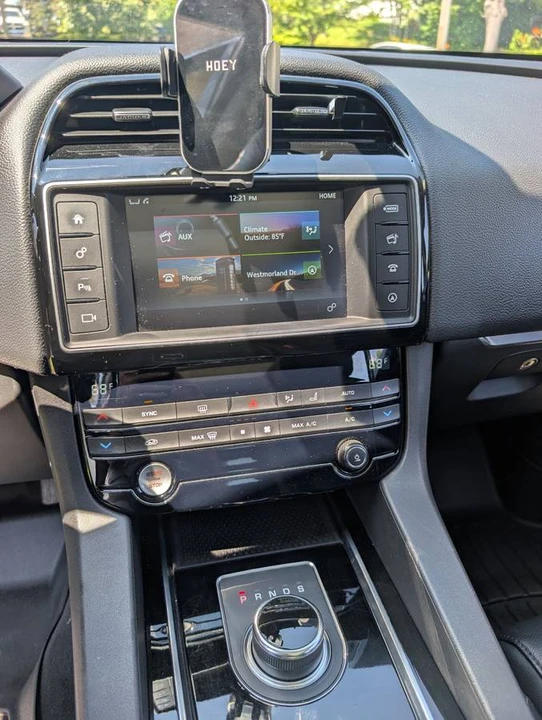 2017 Jaguar F-Pace - Image 12 of 18
