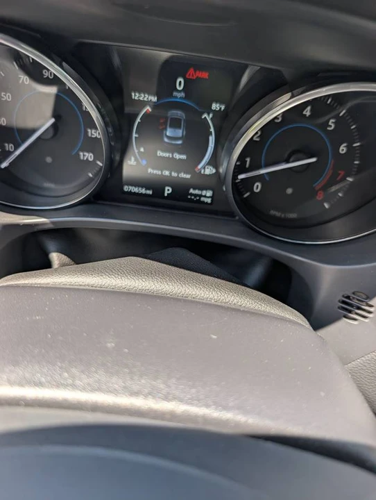 2017 Jaguar F-Pace - Image 14 of 18