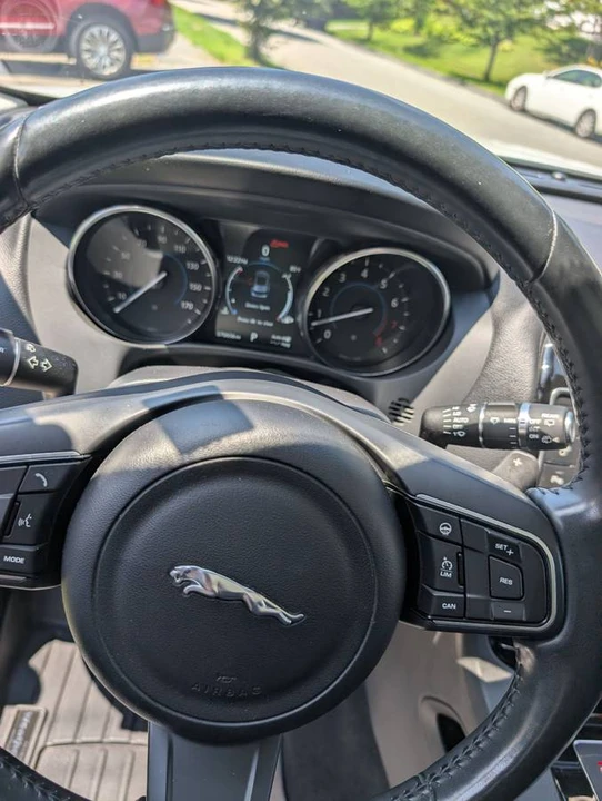 2017 Jaguar F-Pace - Image 15 of 18