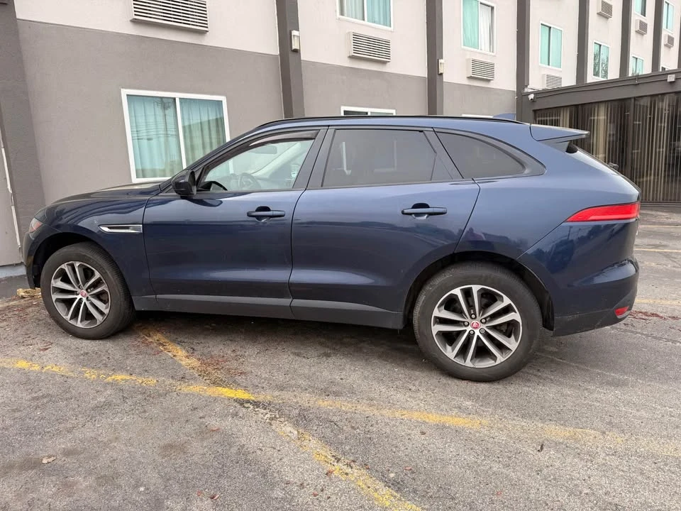 Jaguar F-Pace - Image 4 of 10