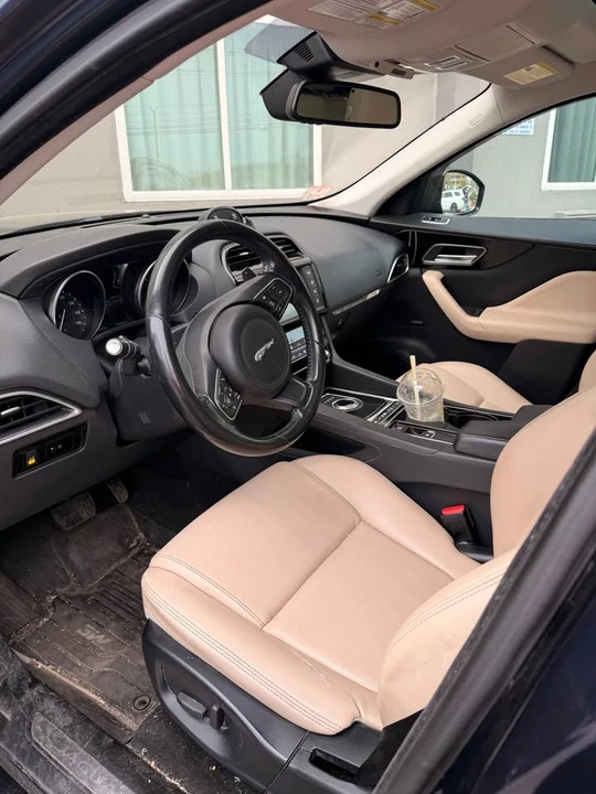 Jaguar F-Pace - Image 5 of 10