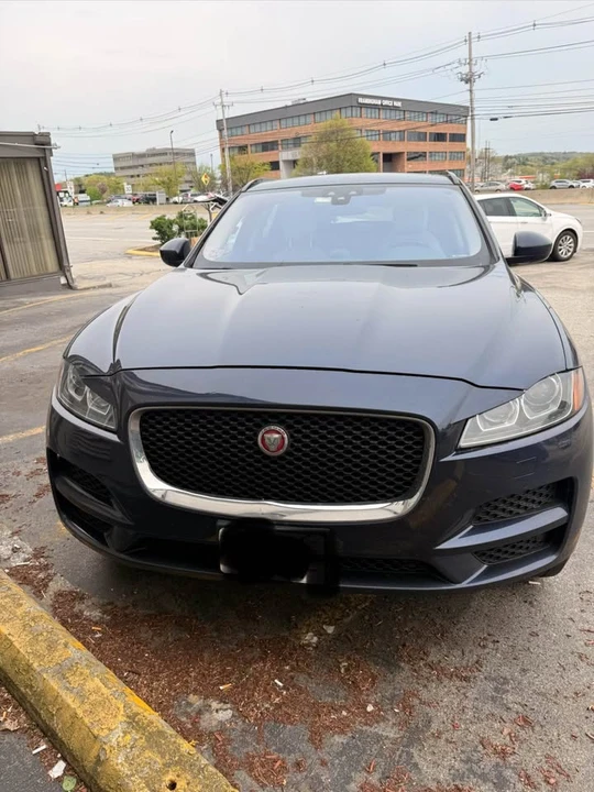 Jaguar F-Pace - Image 2 of 10