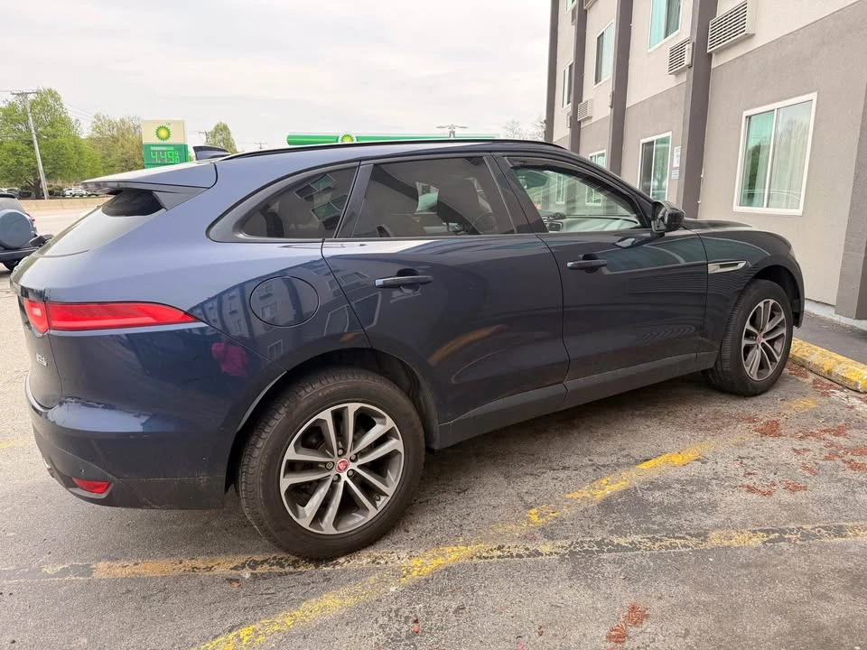 Jaguar F-Pace - Image 3 of 10