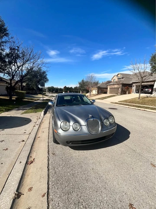 Jaguar S-Type - Image 1 of 8