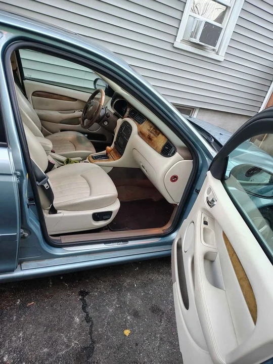 2004 Jaguar S-Type 2nd Gen - Image 4 of 5