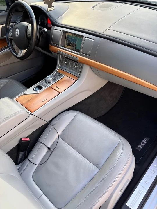 2010 Jaguar X250 XF - Image 9 of 10