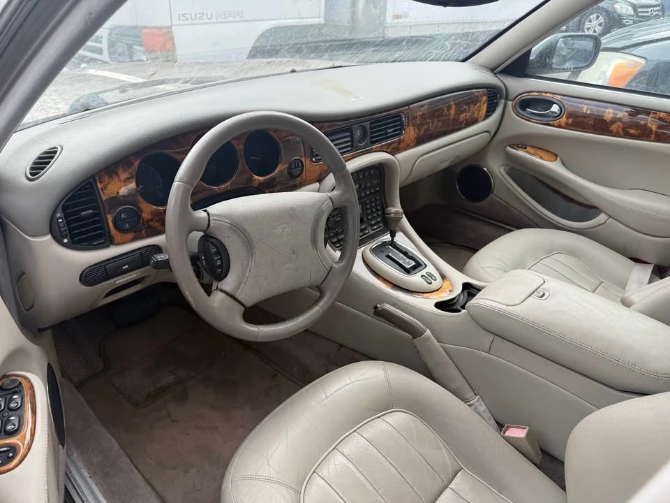 Jaguar X308 XJ - Image 3 of 5