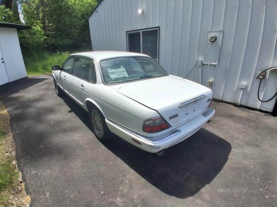 2000 Jaguar X308 XJ - Image 6 of 7