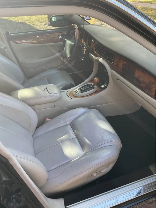 2000 Jaguar X308 XJR - Image 3 of 10