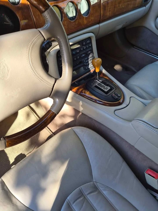 1998 Jaguar X100 XK8 - Image 8 of 10